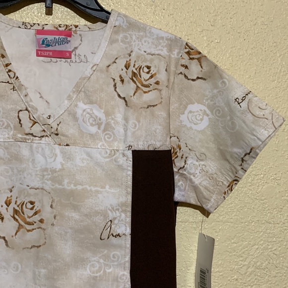 Nurse Scrub Top Brown Cream Floral NWT by Miami Uniforms S Pullover Pockets - Picture 5 of 14